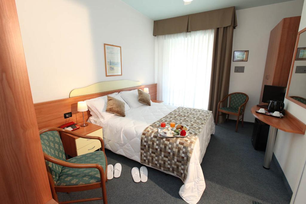Hotel Derby S Lido di Jesolo Exteriör bild